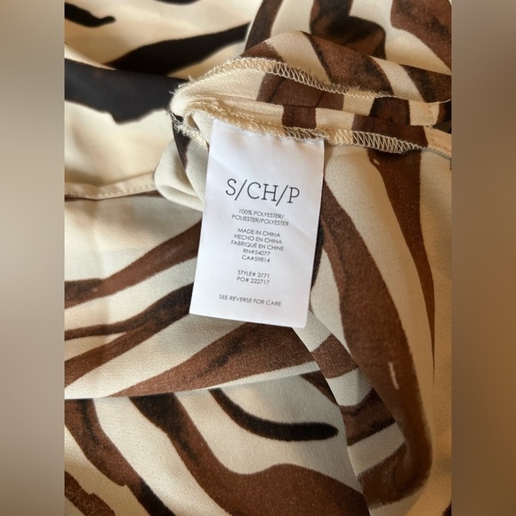 5/$25 Cabi zebra print chiffon lightweight ruffled sleeve blouse size small - Picture 8 of 9